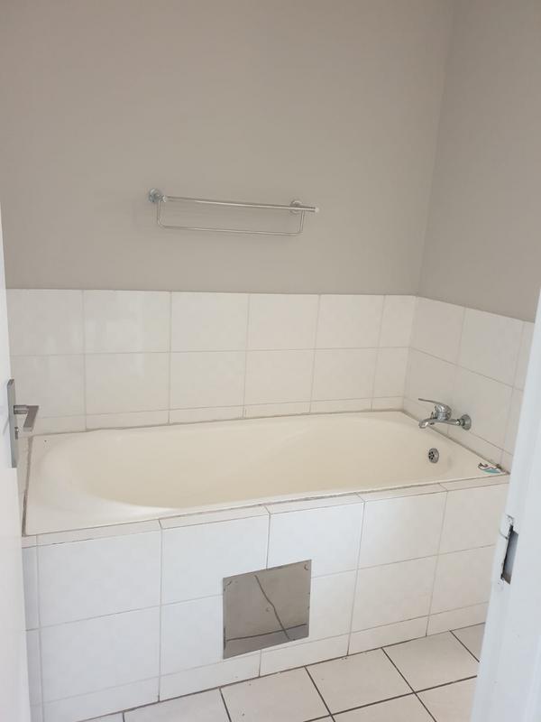 To Let 1 Bedroom Property for Rent in Noordwyk Gauteng