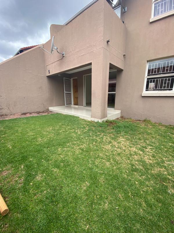 To Let 2 Bedroom Property for Rent in Vorna Valley Gauteng