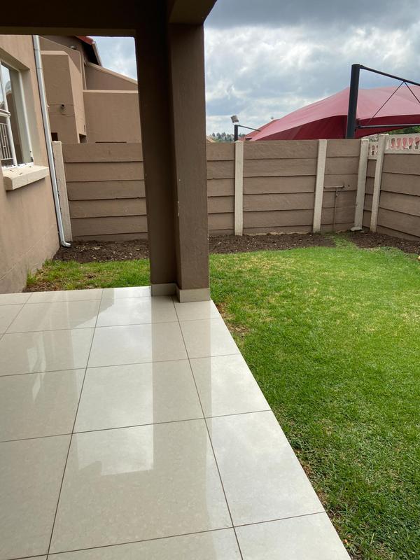 To Let 2 Bedroom Property for Rent in Vorna Valley Gauteng