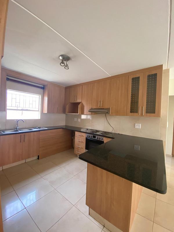 To Let 2 Bedroom Property for Rent in Vorna Valley Gauteng