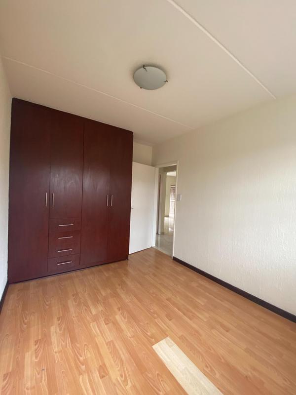 To Let 2 Bedroom Property for Rent in Vorna Valley Gauteng