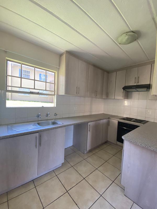 To Let 2 Bedroom Property for Rent in Vorna Valley Gauteng