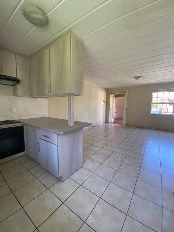 To Let 2 Bedroom Property for Rent in Vorna Valley Gauteng