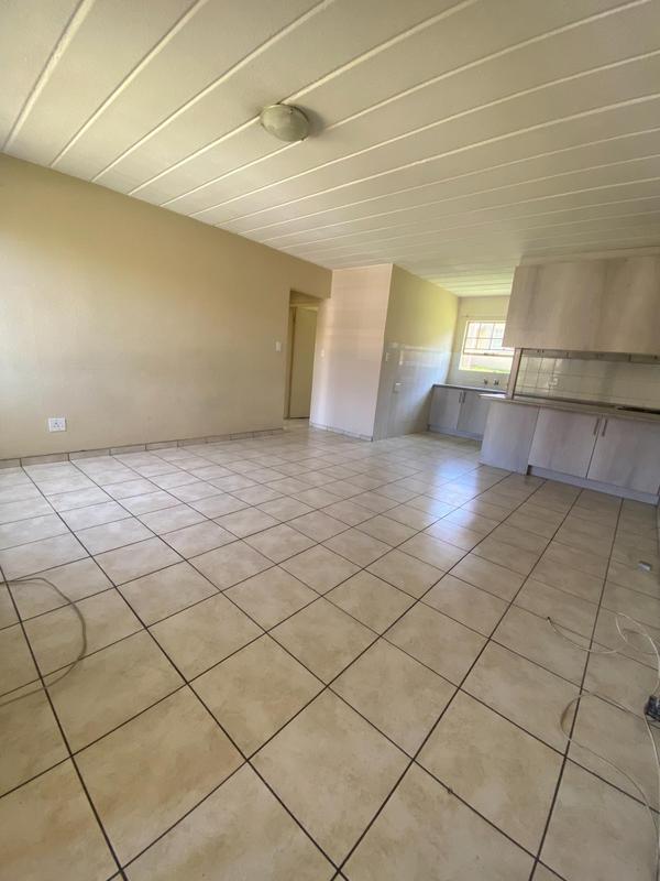 To Let 2 Bedroom Property for Rent in Vorna Valley Gauteng