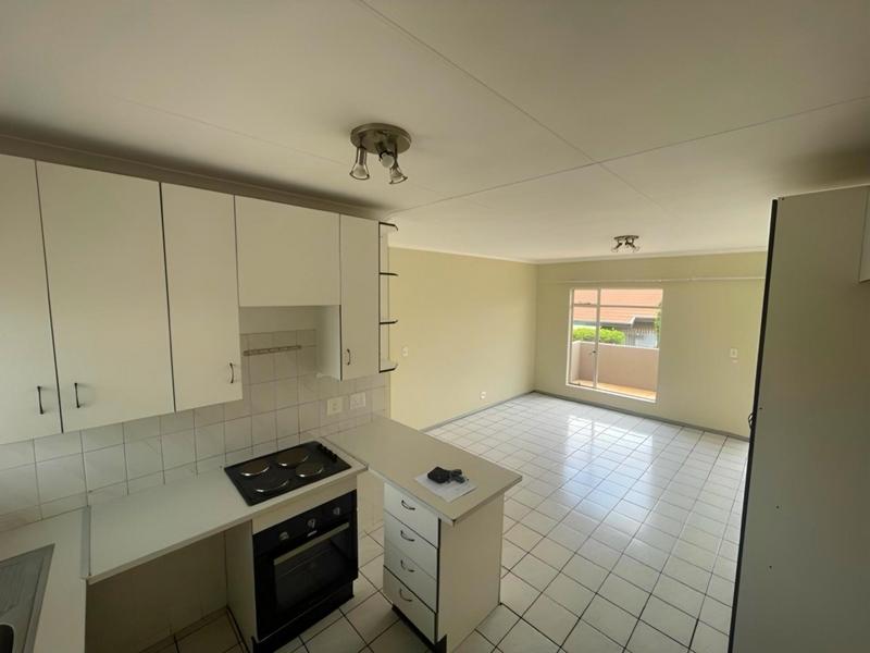 To Let 2 Bedroom Property for Rent in Brackendowns Gauteng