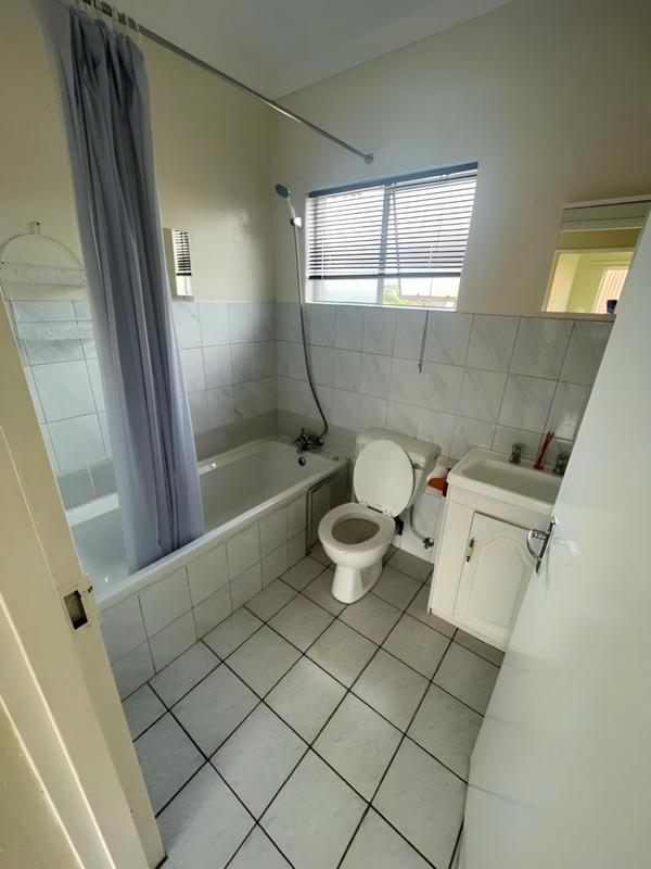 To Let 2 Bedroom Property for Rent in Brackendowns Gauteng