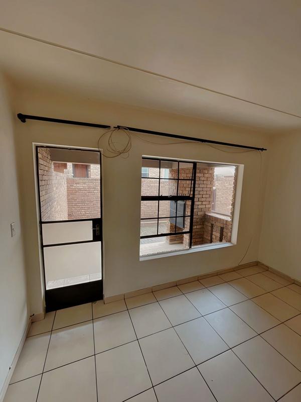 To Let 2 Bedroom Property for Rent in Albemarle Gauteng