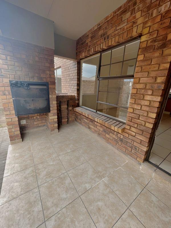 To Let 2 Bedroom Property for Rent in Albemarle Gauteng