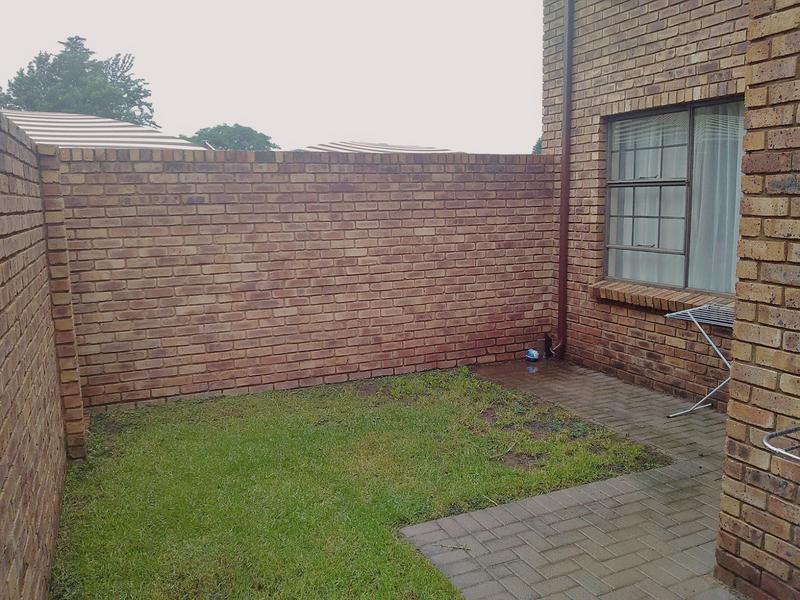 To Let 2 Bedroom Property for Rent in Albemarle Gauteng