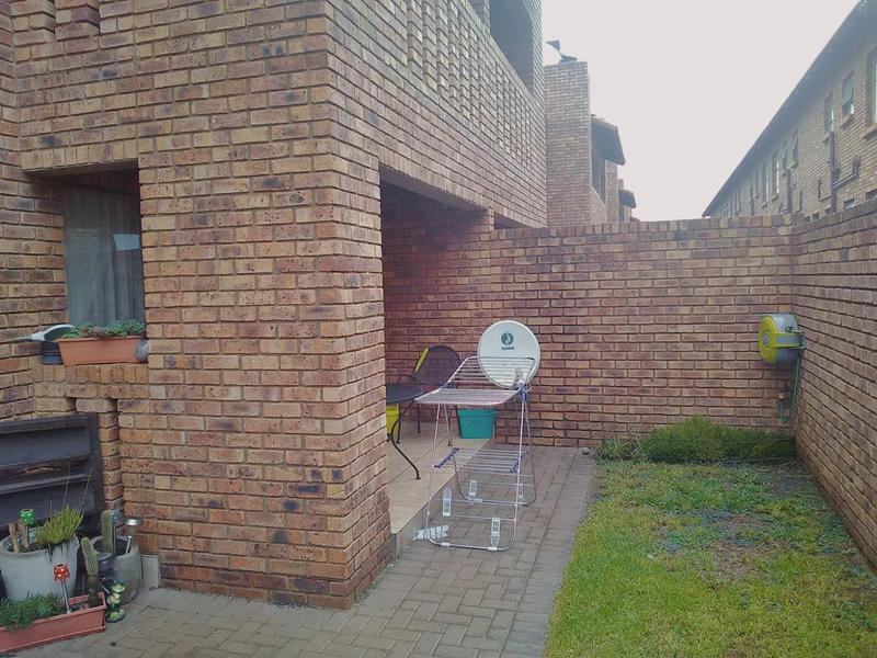 To Let 2 Bedroom Property for Rent in Albemarle Gauteng