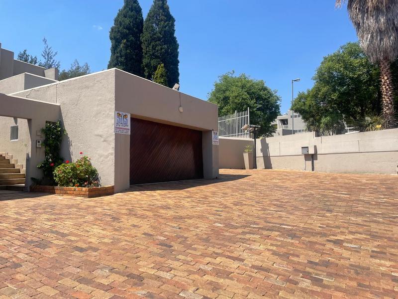 3 Bedroom Property for Sale in Bassonia Gauteng