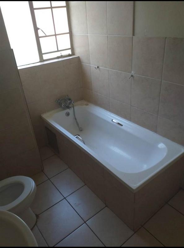 2 Bedroom Property for Sale in Pretoria Gardens Gauteng