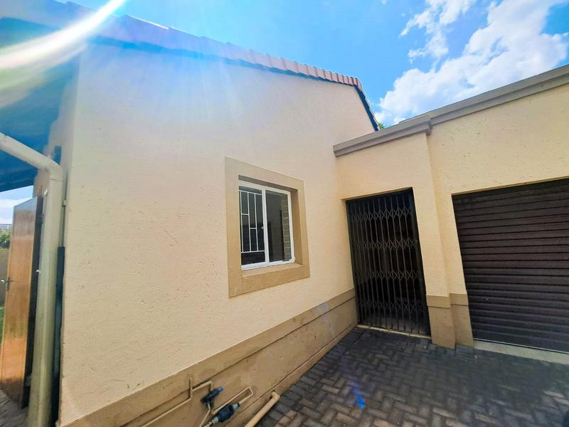 3 Bedroom Property for Sale in Amberfield Gauteng