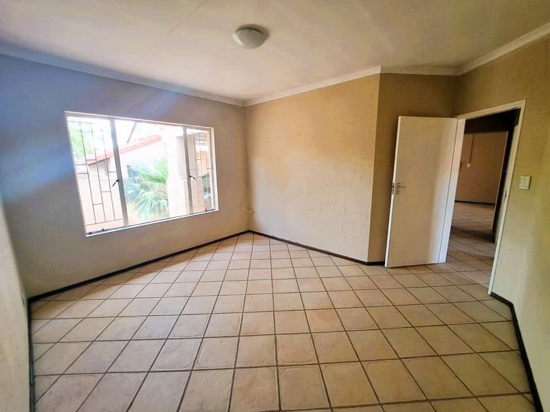 3 Bedroom Property for Sale in Amberfield Gauteng