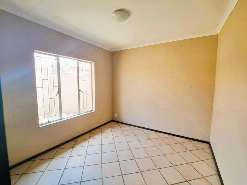 3 Bedroom Property for Sale in Amberfield Gauteng