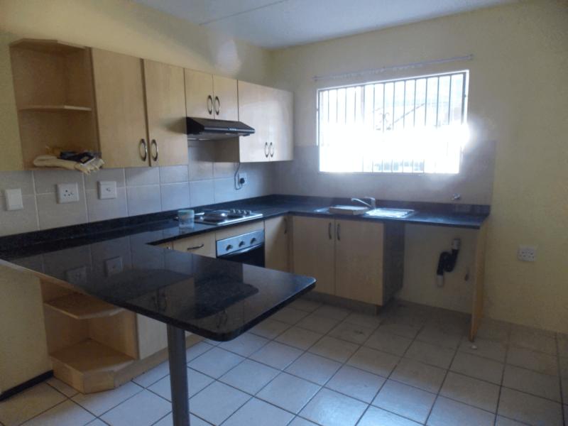 To Let 2 Bedroom Property for Rent in Bardene Gauteng