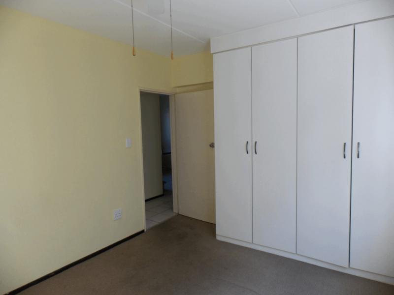 To Let 2 Bedroom Property for Rent in Bardene Gauteng