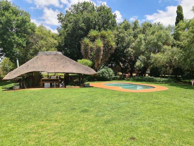 4 Bedroom Property for Sale in Haakdoornboom AH Gauteng