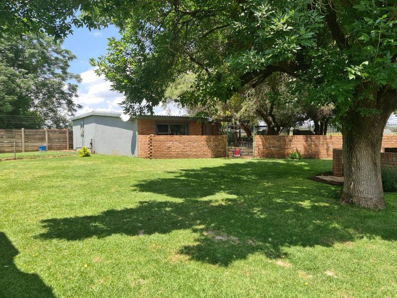 4 Bedroom Property for Sale in Haakdoornboom AH Gauteng