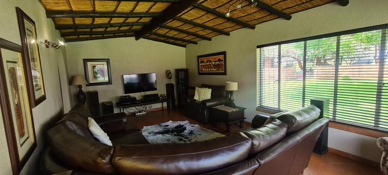 4 Bedroom Property for Sale in Haakdoornboom AH Gauteng