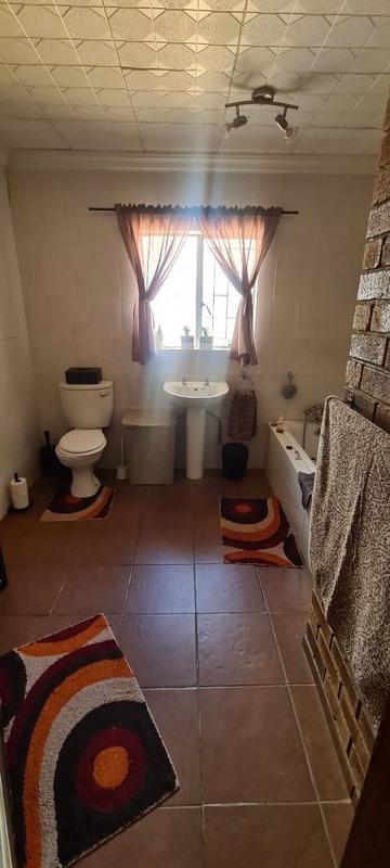 4 Bedroom Property for Sale in Haakdoornboom AH Gauteng