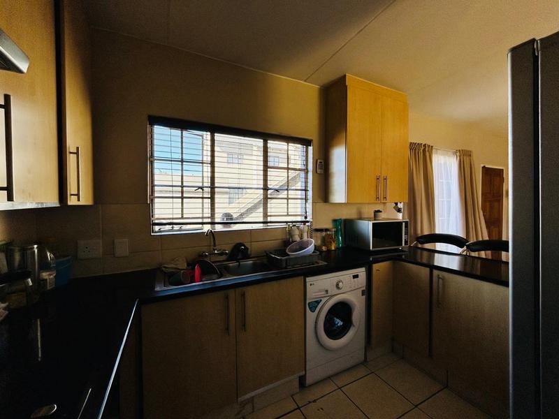 2 Bedroom Property for Sale in Noordwyk Gauteng