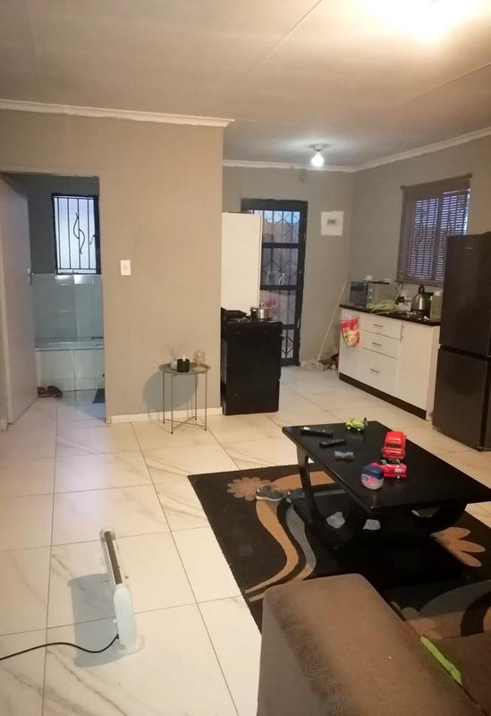 2 Bedroom Property for Sale in Protea Glen Gauteng