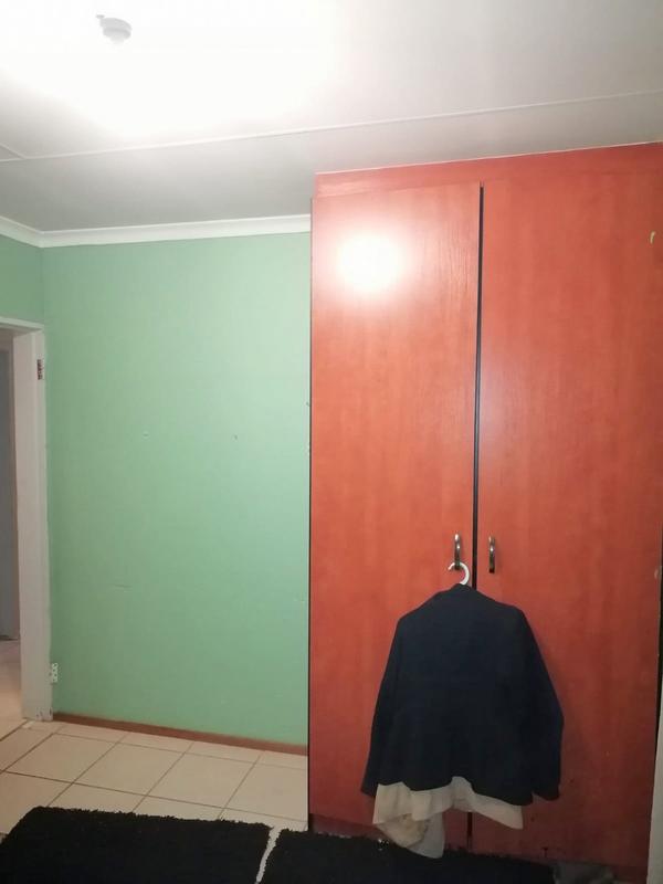 2 Bedroom Property for Sale in Protea Glen Gauteng