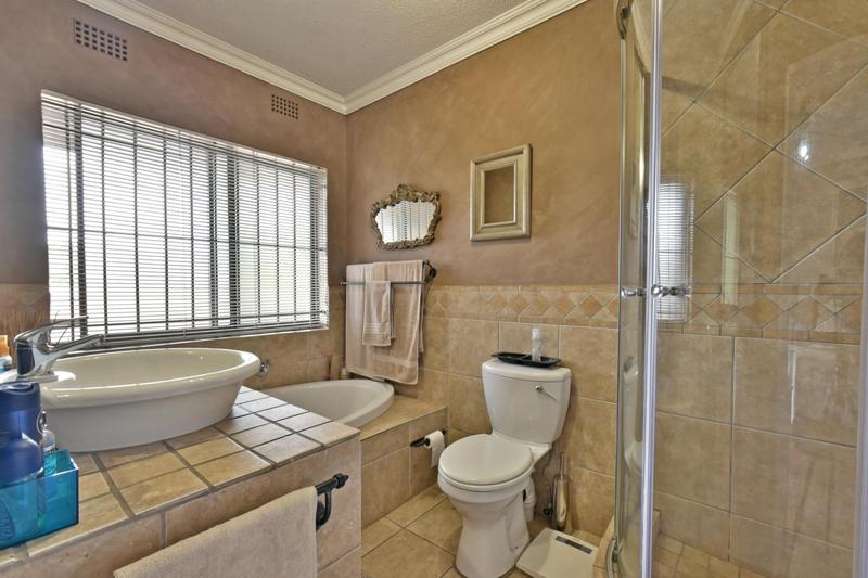 3 Bedroom Property for Sale in Bassonia Gauteng