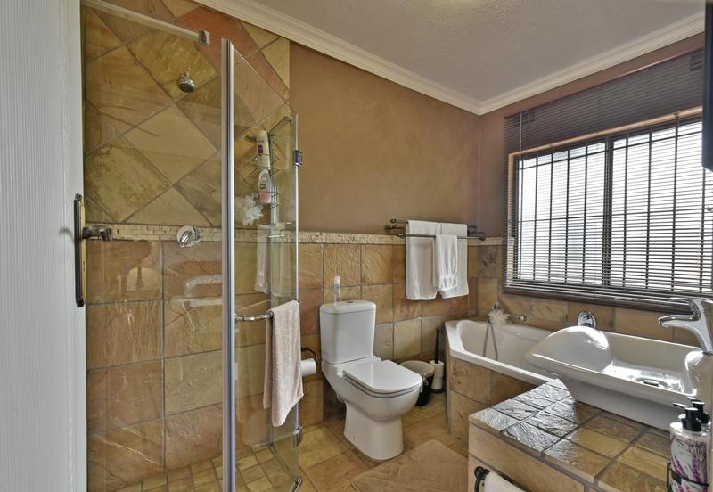 3 Bedroom Property for Sale in Bassonia Gauteng