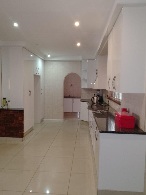 4 Bedroom Property for Sale in Petersfield Gauteng