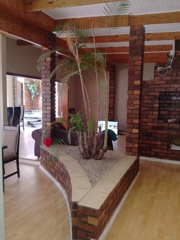 4 Bedroom Property for Sale in Petersfield Gauteng