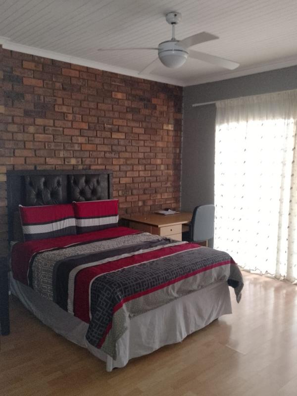 4 Bedroom Property for Sale in Petersfield Gauteng