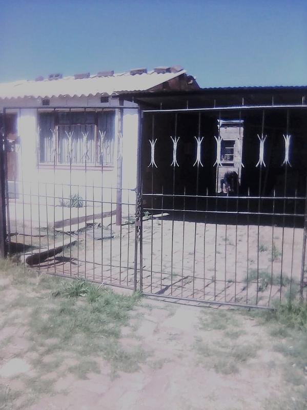 2 Bedroom Property for Sale in Emdeni Gauteng