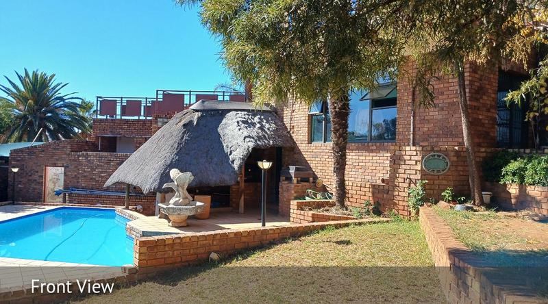 4 Bedroom Property for Sale in Glenvista Gauteng