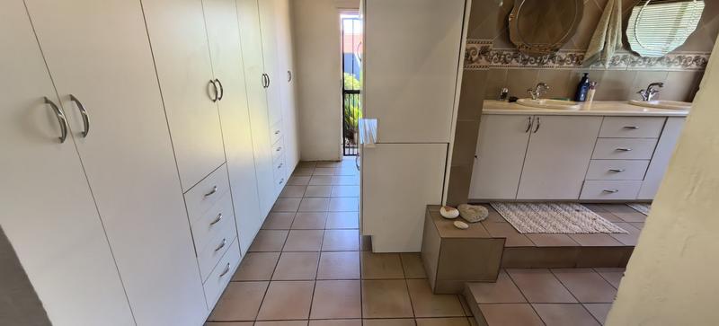 4 Bedroom Property for Sale in Witpoortjie Gauteng