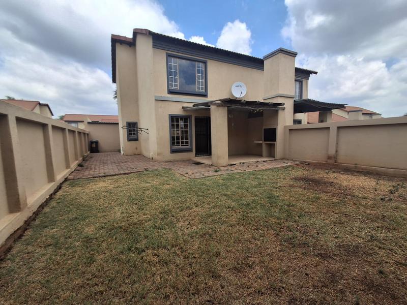 To Let 2 Bedroom Property for Rent in Annlin Gauteng