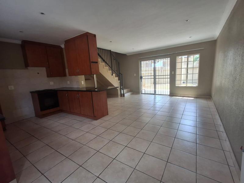 To Let 2 Bedroom Property for Rent in Annlin Gauteng