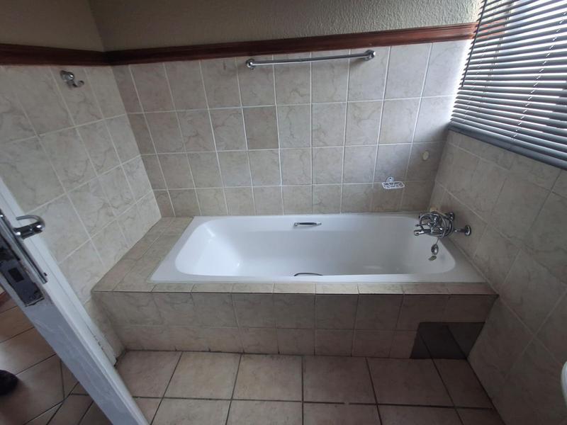 To Let 2 Bedroom Property for Rent in Annlin Gauteng