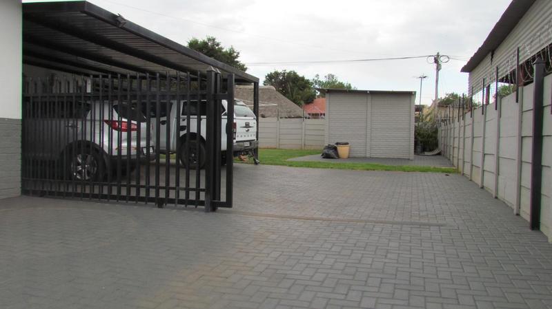 4 Bedroom Property for Sale in Valhalla Gauteng