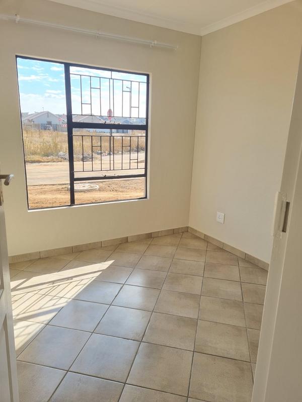 2 Bedroom Property for Sale in Toekomsrus Gauteng