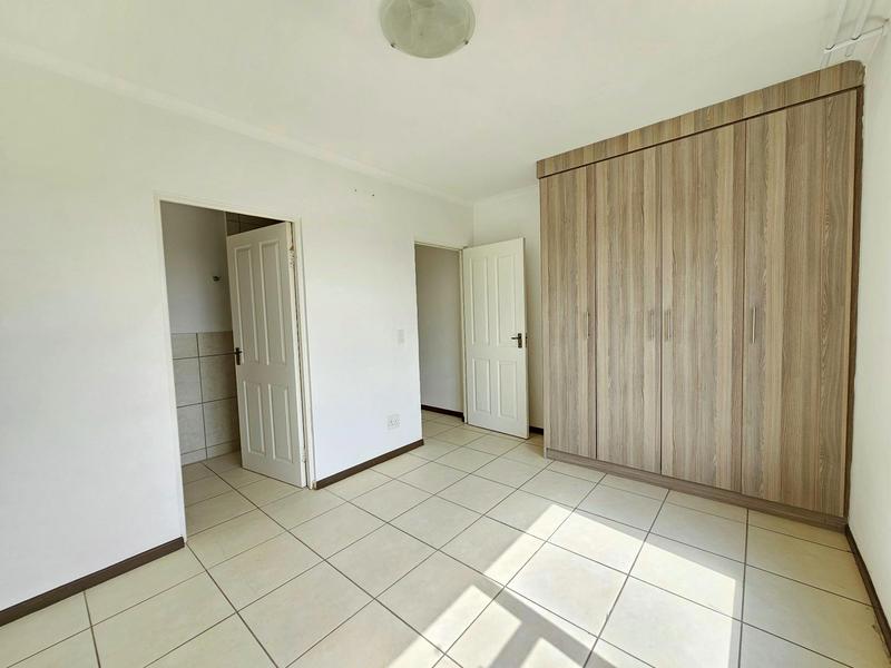 To Let 2 Bedroom Property for Rent in Ruimsig Gauteng