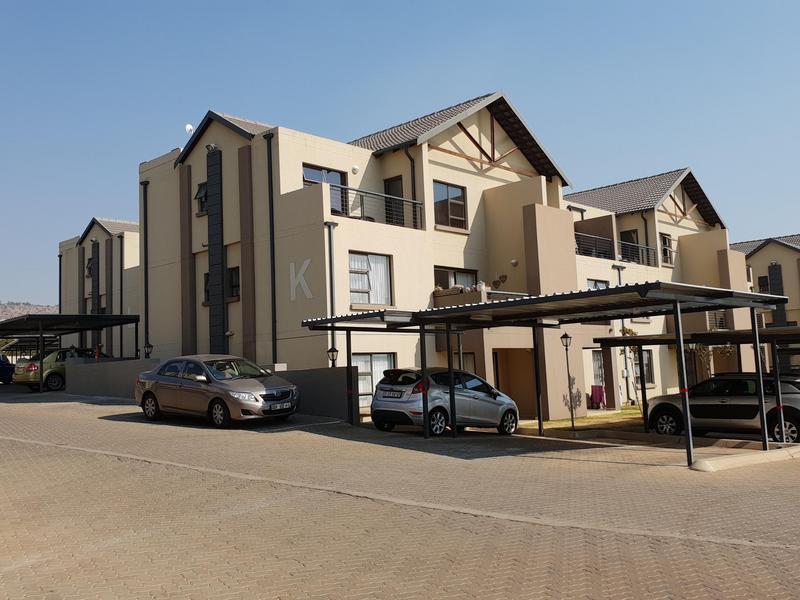 To Let 2 Bedroom Property for Rent in Ruimsig Gauteng