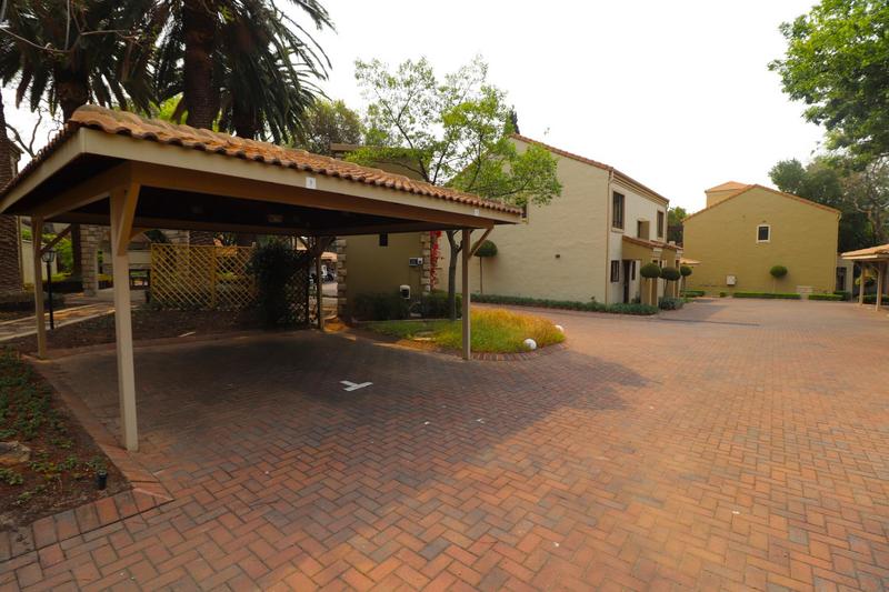 2 Bedroom Property for Sale in Lonehill Gauteng