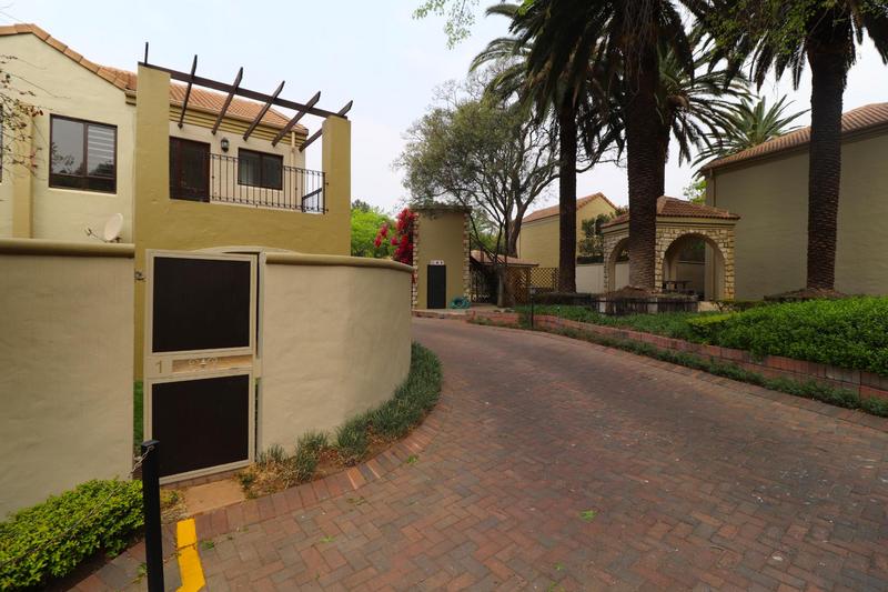 2 Bedroom Property for Sale in Lonehill Gauteng