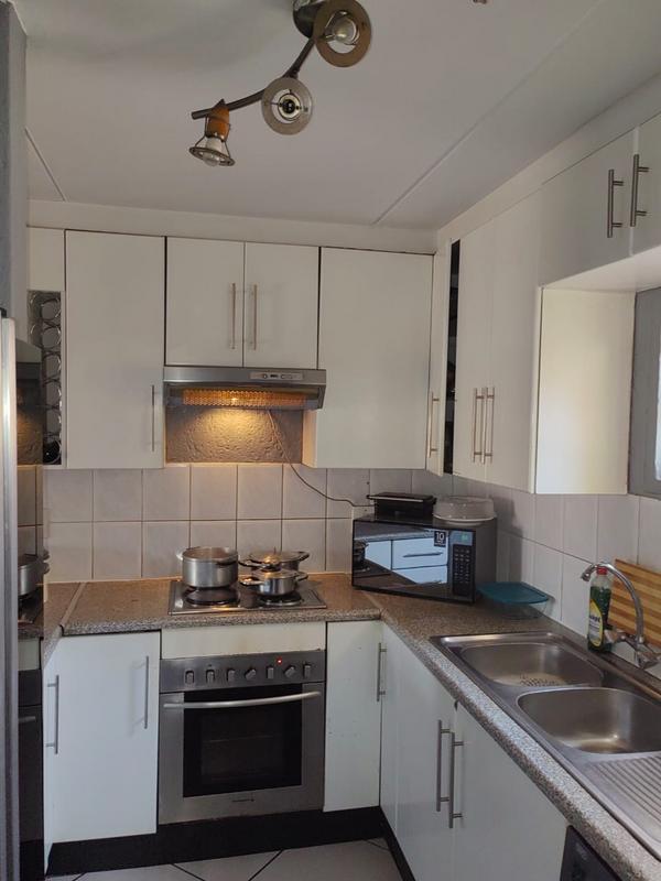 2 Bedroom Property for Sale in Meredale Gauteng