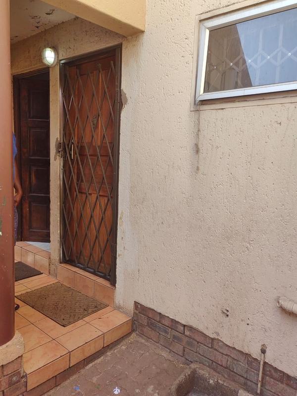 2 Bedroom Property for Sale in Meredale Gauteng