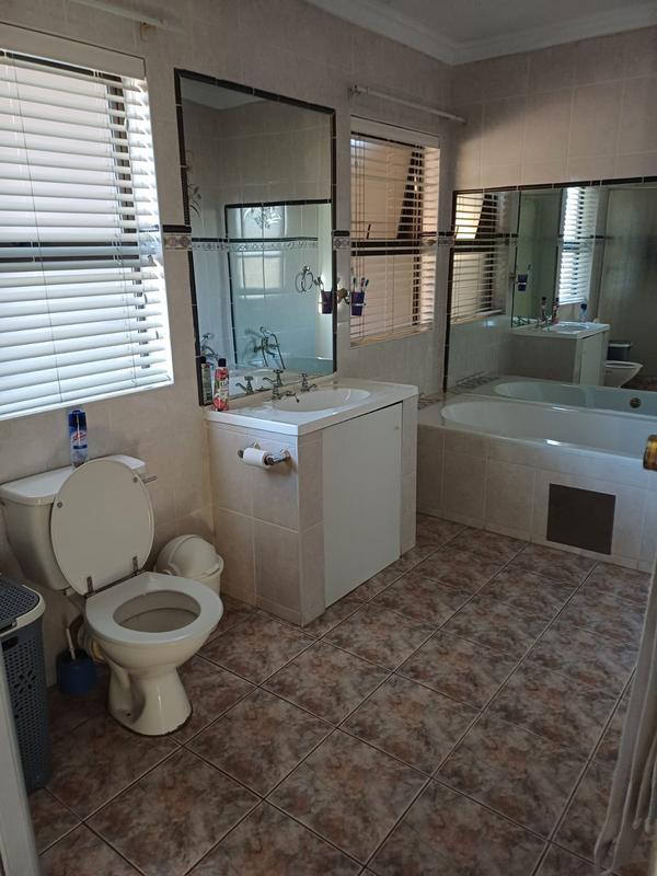 3 Bedroom Property for Sale in Mondeor Gauteng