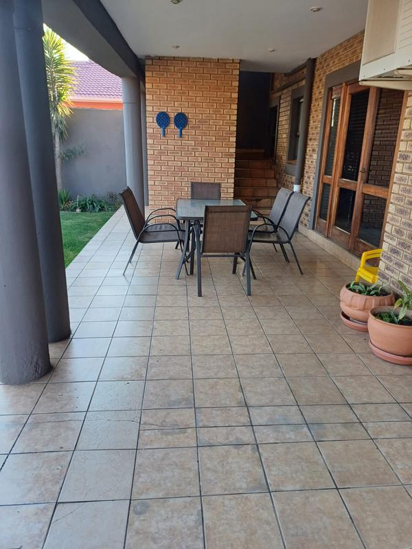 3 Bedroom Property for Sale in Mondeor Gauteng