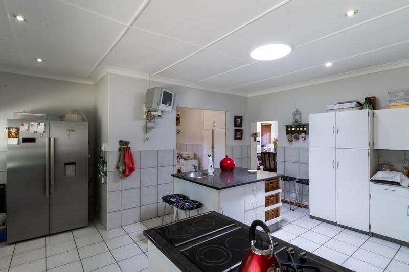 6 Bedroom Property for Sale in Horison Gauteng